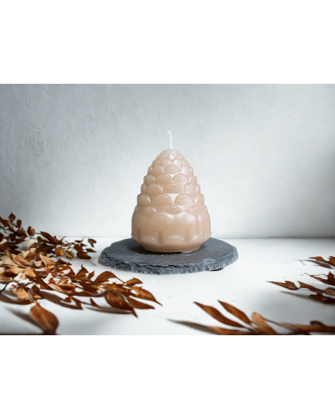 Handgemachte Tannenzapfen Duftkerze mit Falling Leaves Duftmischung