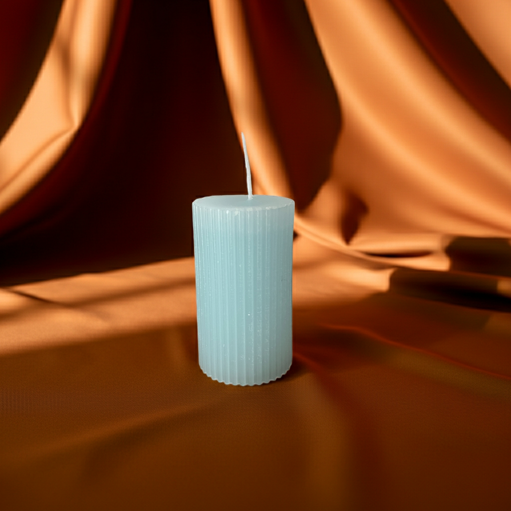 100% přírodní ručně vyrobená vonná svíčka kulatá s vůní levandule