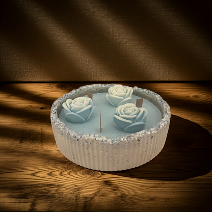 Handgemachte Sojawachskerze mit Rosen Deko